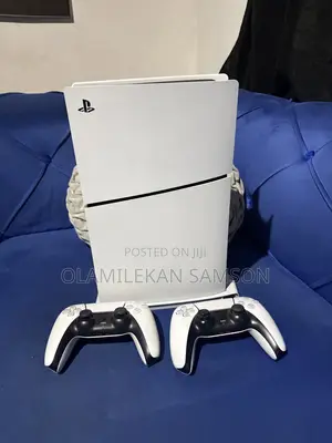 Play Station 5 Slim