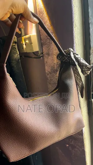 Female Fashion Hand Bag