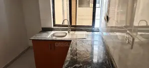 3bdrm Apartment in Eleganza, Apapa Road for rent