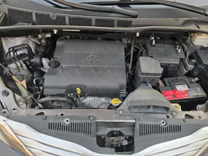Toyota Sienna 2015 Gray