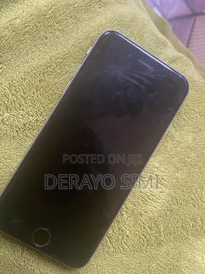 Apple iPhone 6s 32 GB Silver