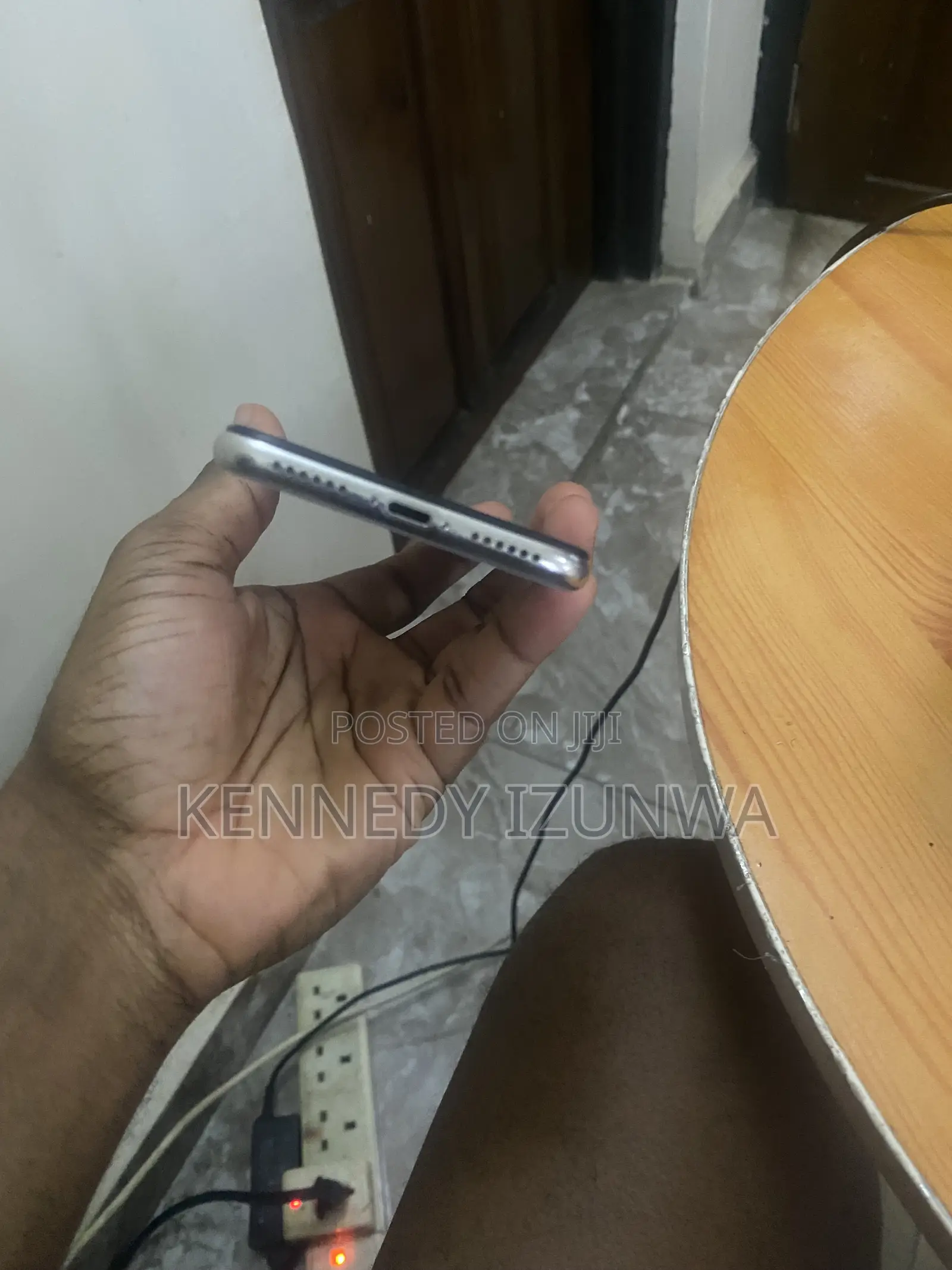 Apple iPhone X 64 GB White