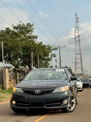 Toyota Camry XLE V6 4dr Sedan (3.5L 6cyl 6A) 2013 Black