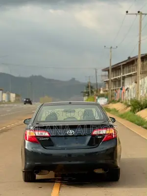 Toyota Camry XLE V6 4dr Sedan (3.5L 6cyl 6A) 2013 Black