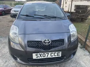 Toyota Yaris 2006 Gray