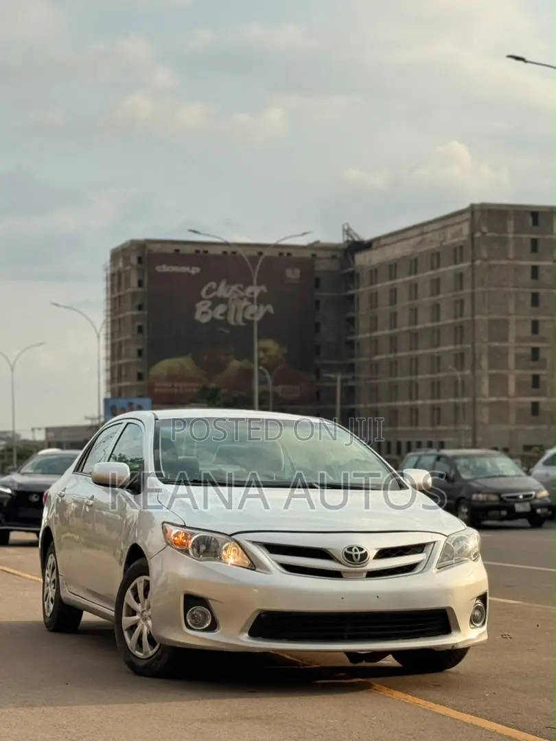 Toyota Corolla 2012 Silver