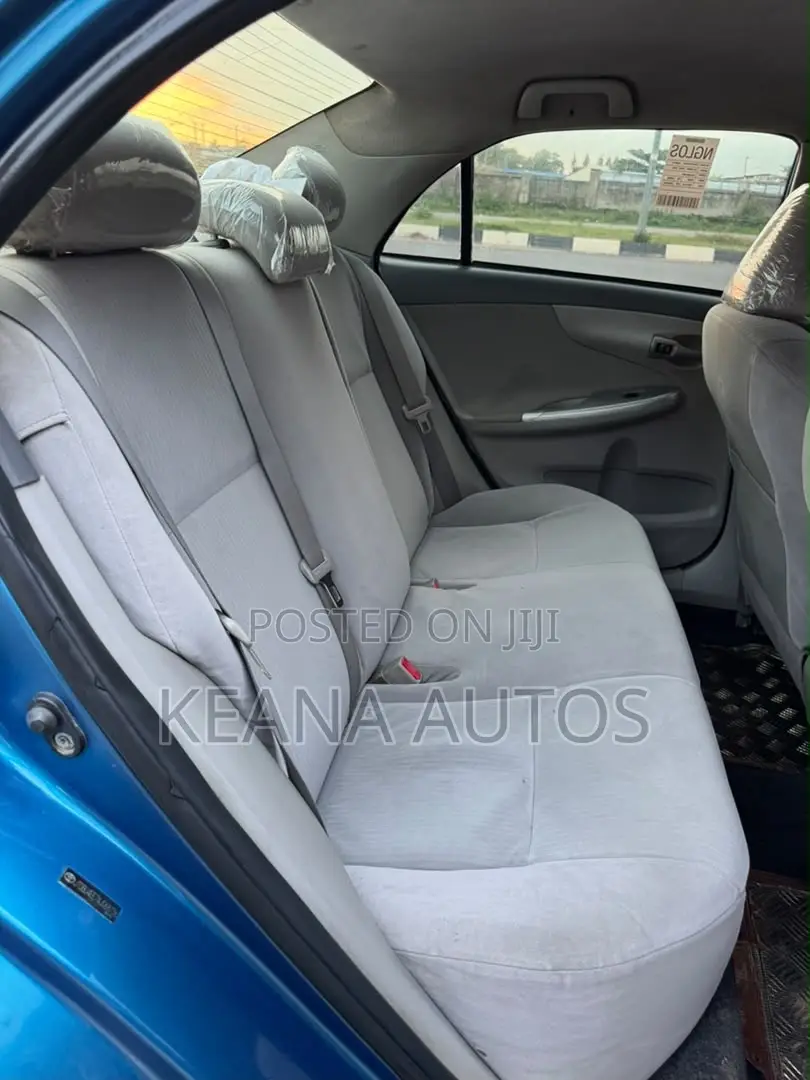 Toyota Corolla 2011 Blue
