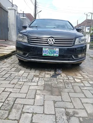Volkswagen Passat 2014 Black