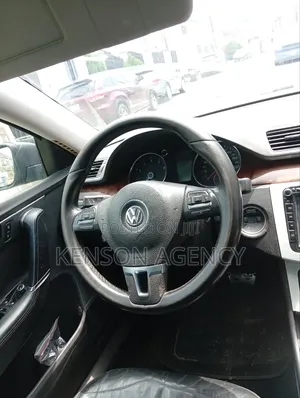 Volkswagen Passat 2014 Black
