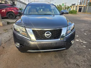 Nissan Pathfinder 2014 Gray