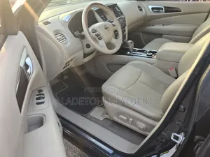 Nissan Pathfinder 2014 Gray