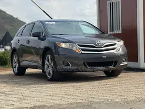 Toyota Venza LE 4dr Wagon AWD (2.7L 4cyl 6A) 2015 Gray