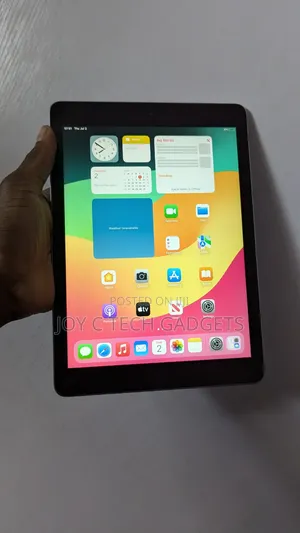 Apple iPad 9.7 128 GB Silver