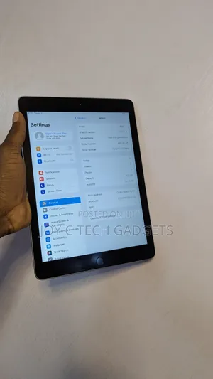Apple iPad 9.7 128 GB Silver