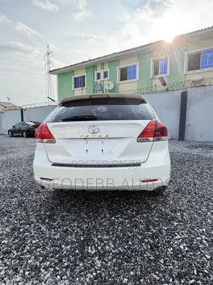 Toyota Venza AWD 2012 White