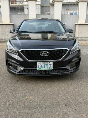 Hyundai Sonata Base Sedan FWD (2.4L 4cyl 6A) 2016 Black