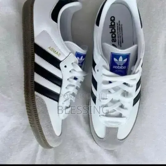 Adidas Sneakers