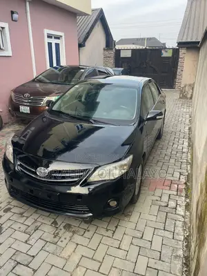 Toyota Corolla 2012 Black