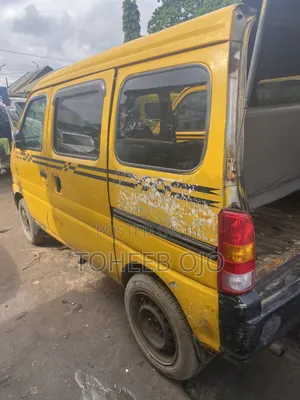 Volkswagen Transporter 1980 Yellow