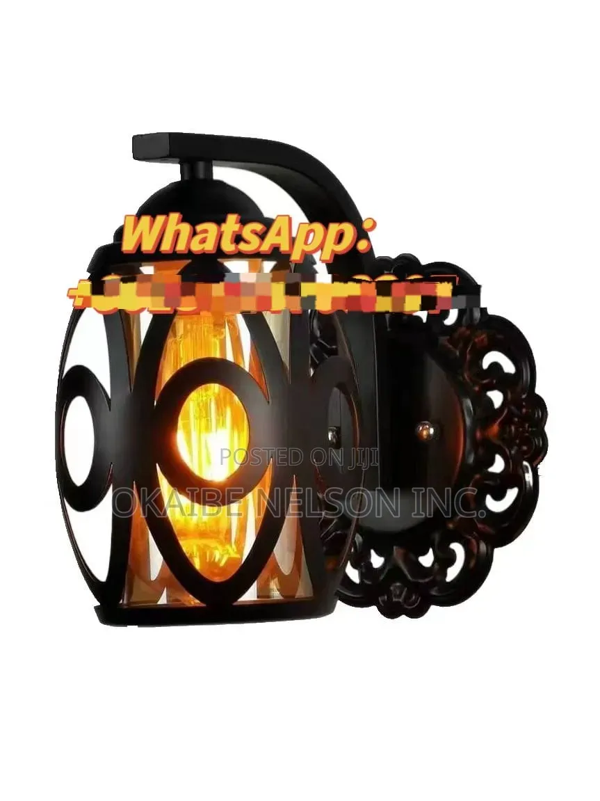 Classic Outdoor Wall Light