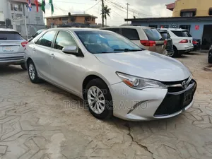 Toyota Camry 2015 Silver