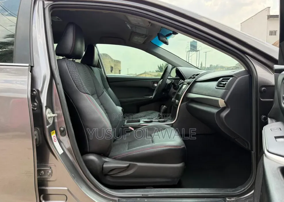 Toyota Camry 2016 Gray