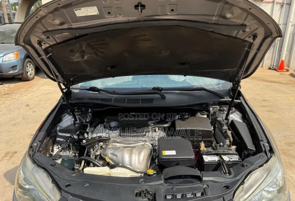 Toyota Camry 2016 Gray