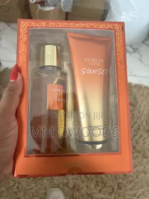 Body Lotion Paired With Mist Spray