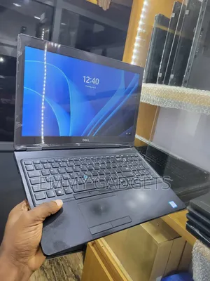Laptop Dell Latitude 5590 16GB Intel Core i5 SSD 256GB