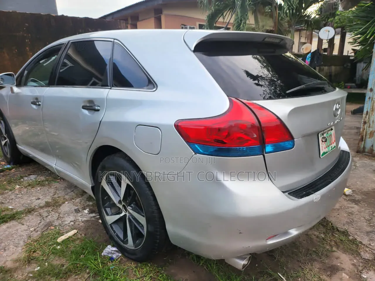 Toyota Venza 2011 Silver