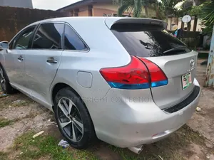 Toyota Venza 2011 Silver