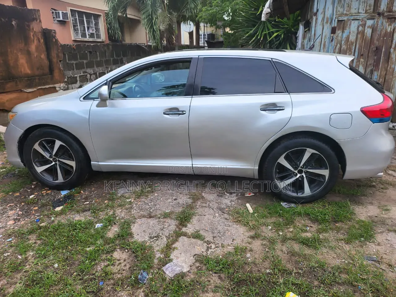 Toyota Venza 2011 Silver