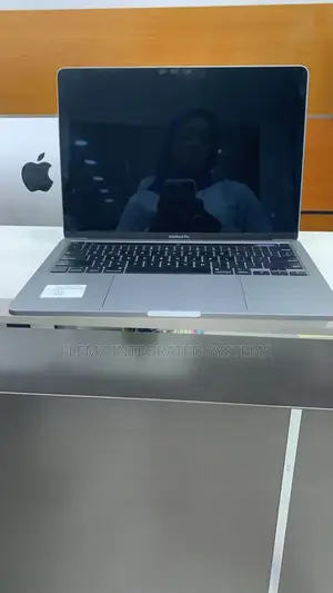 Laptop Apple MacBook Pro 2020 16GB Intel Core i5 SSD 256GB