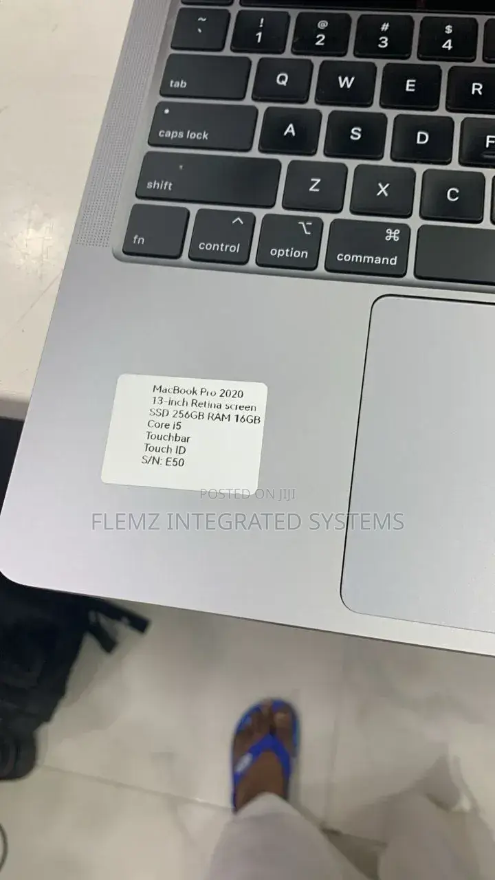 Laptop Apple MacBook Pro 2020 16GB Intel Core i5 SSD 256GB