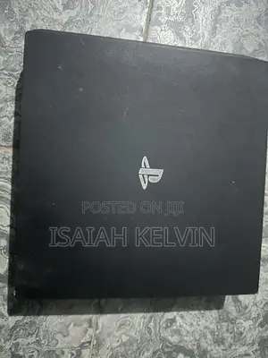 Play Station 4 Pro