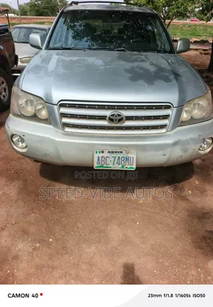 Toyota Highlander 2004 Silver