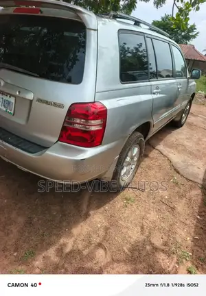 Toyota Highlander 2004 Silver