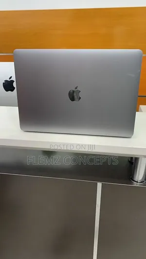 Laptop Apple MacBook Pro 2018 16GB Intel Core i7 SSD 1T