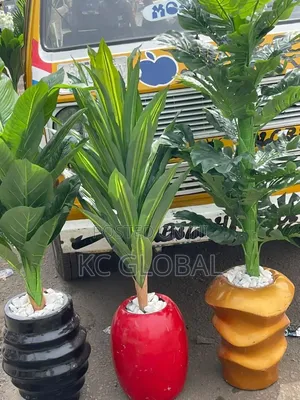 Spanish Product Synthetic Flower and Vase Available