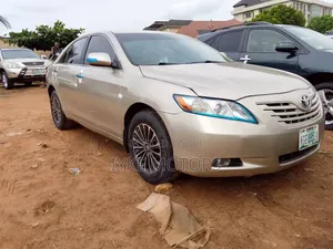 Toyota Camry 2008 Gold
