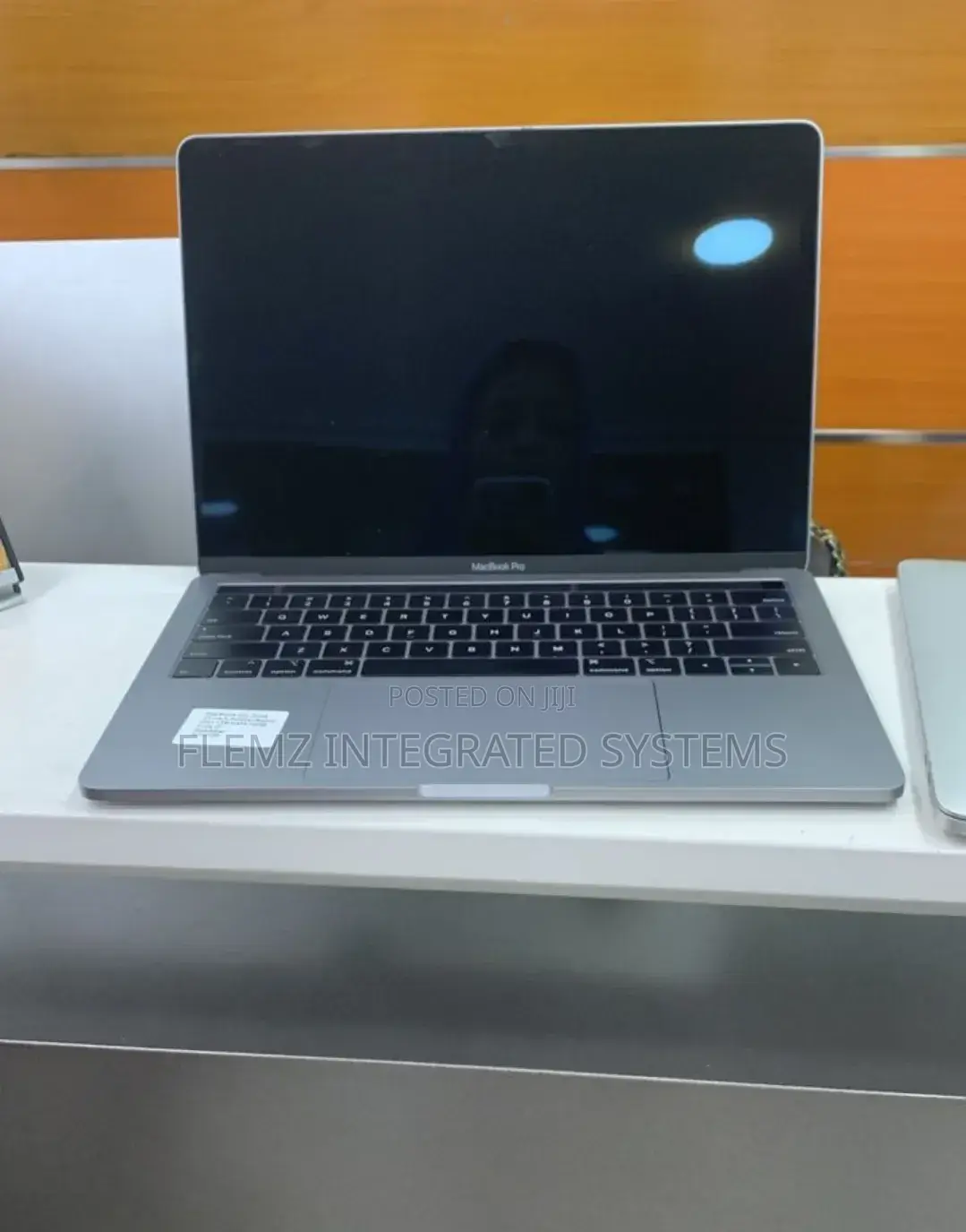 Laptop Apple MacBook Pro 2018 16GB Intel Core i7 SSD 512GB