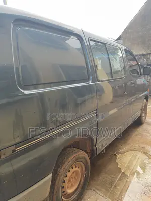 Toyota HiAce 2001 Green