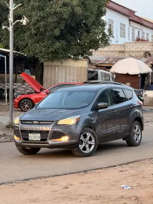 Ford Escape SE 4dr SUV (1.6L 4cyl Turbo 6A) 2014 Gray