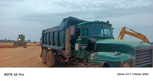 Mack Tipper