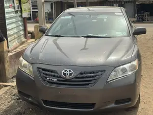 Toyota Camry LE 4dr Sedan (2.4L 4cyl 5A) 2008 Gray