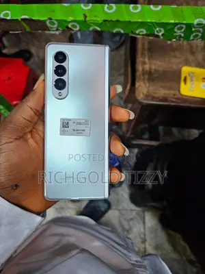 Samsung Galaxy Z Fold 3 256 GB Silver