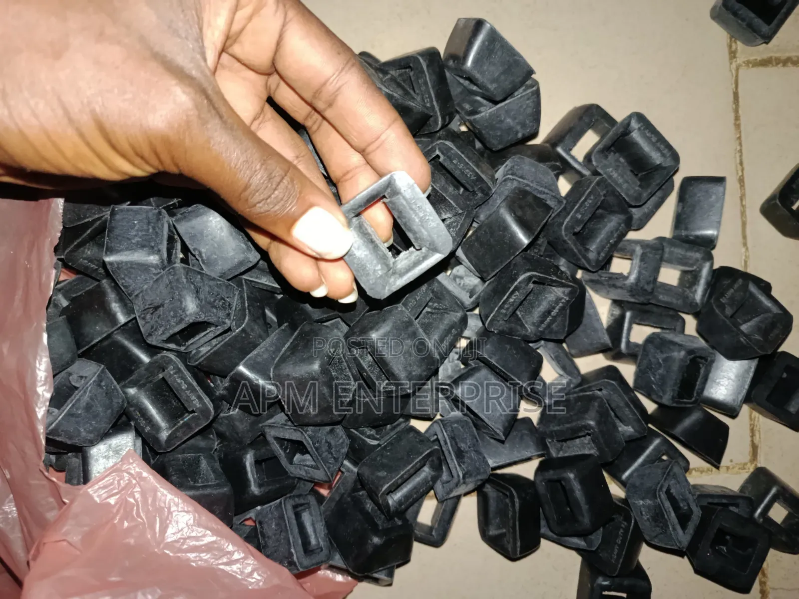 Heavy Duty Rubber Coupling Block A3905-e
