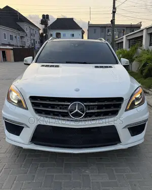 Mercedes-Benz M Class ML63 AMG 4dr SUV AWD (5.5L 8cyl Turbo 7A) 2014