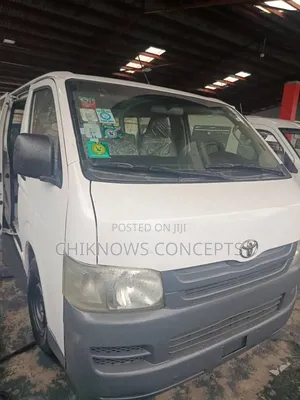 Toyota HiAce 2012 White