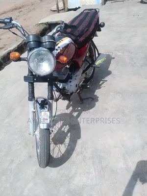 Bajaj Boxer 2023 Red
